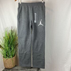 Jordan Boy’s Gray Athletic Sport Sweatpants NEW L